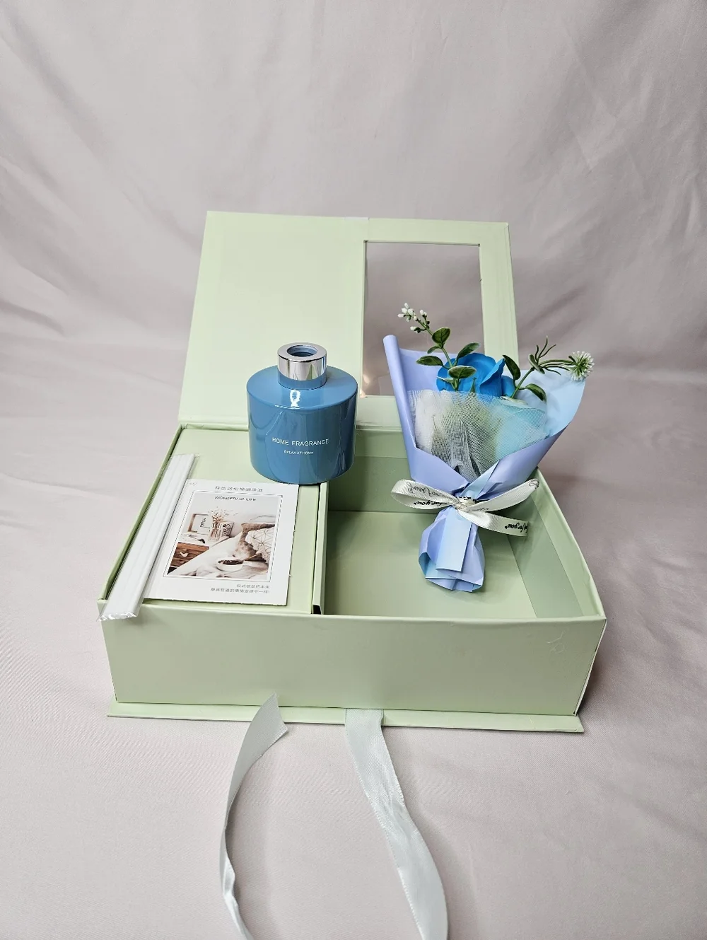 Luxury Gift Box with Reed Diffuser & Soap Flower Bouquet – The Blue Ocean